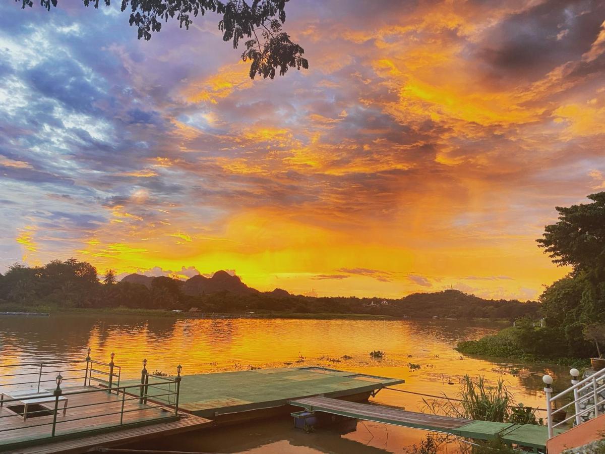 Golden Dragon Kanchanaburi Hotel Kültér fotó